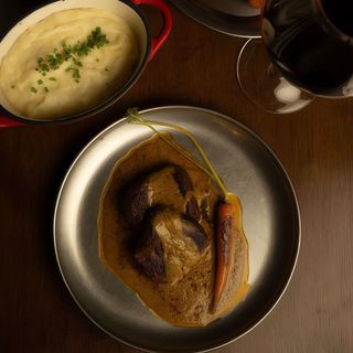 SOLOMILLO ̈CAFE DE PARIS ̈ CON PURÉ DE PATATAS TRUFADO