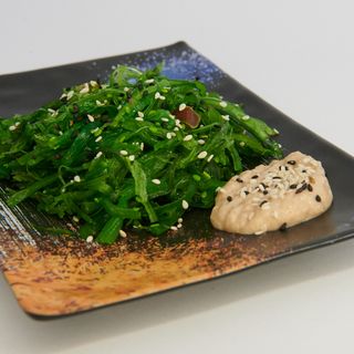 Салата Чука с ядков сос 150г