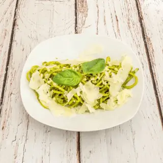 Spaghetti al pesto Genovese