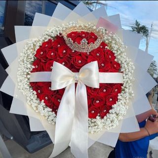 Red And Baby’S Breath Handbouquet of 14 batches of 20stems 