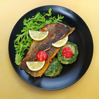 Filet brancina sa krompirom i blitvom