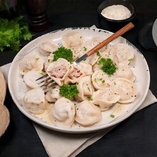 Pielmieni z wieprzowiną (15 szt.)