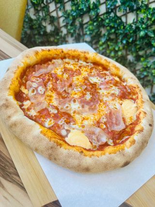 Pizza Cheddar Bomb (marginea umpluta)