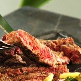 Tagliata di controfiletto con patate
