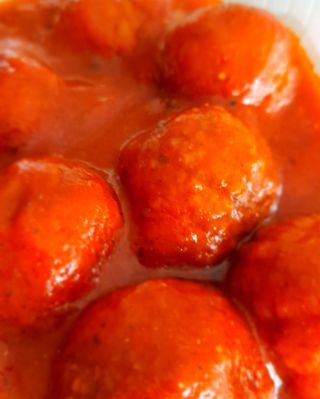 Albóndigas Con Tomate