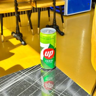 7UP Zero Zahar Lamaie si Lime