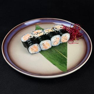 Hosomaki łosoś grillowany z serkiem śmietankowym