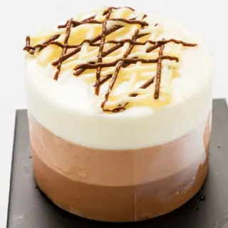 Semifrio Tres Chocolates (Negro, Con Leche Y Blanco)