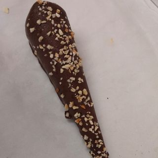 Cono De Choco Blanco Rellenos De Trufa