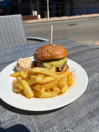 Cheeseburger and fries