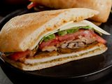 Sandwich Flouka escalope grillé