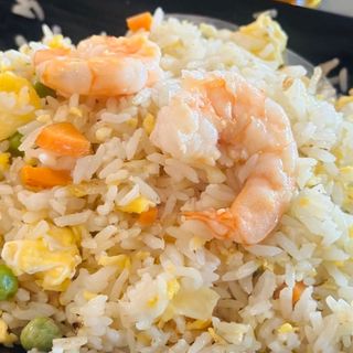 Arroz frito con gambas