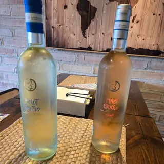 Botella De Vino Rosado Blush Pinot Grigio