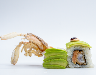 S59 Salmon Dragon Roll