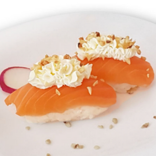 283.nigiri salmone nocciolino(2pz)手握三文鱼花生末奶油