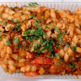 Pasta con spada, melanzane e mentuccia