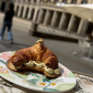 Croissant RELLENO DE PISTACHO