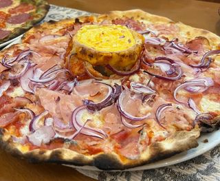 NOU Pizza Vulcano Cedar