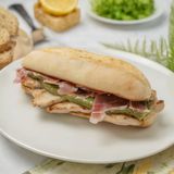 1 Bocadillo Caliente De Serranito