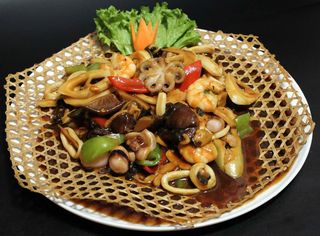 ზღვის პროდუქტების ასორტი ხუთი სახის სანელებლით, G3