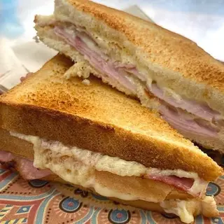 Sándwich jamón york y queso havarti