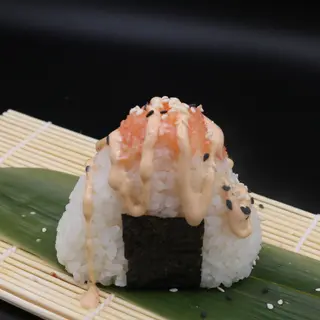 35 Onighiri salmone