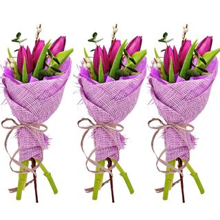 De Martisor 3 buchetele cu 3 lalele si eucalipt