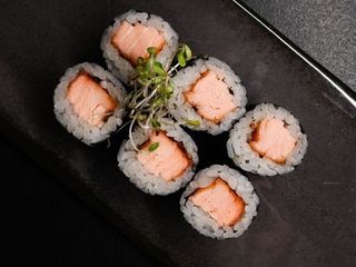 Hosomaki Grillowany łosoś 6 szt (102g)