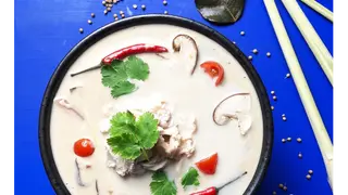 Tom kha krewetkami