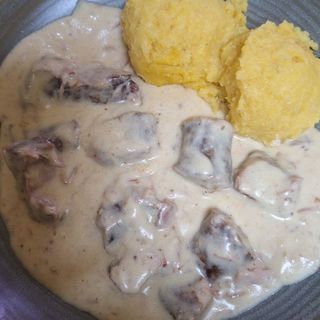 Topală, tocăniță de porc cu afumatura