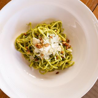 Spaguetti Al Pesto Siciliano