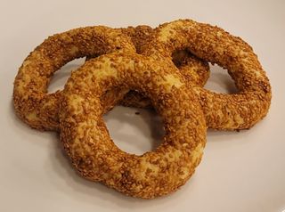 Big salty sesame cookies