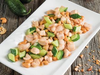 Курица с индийским орехом