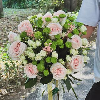 Buchet  miniroze si crizanteme