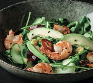 Salată cu creveți si avocado