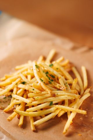 Cartofi pai cu parmezan și usturoi