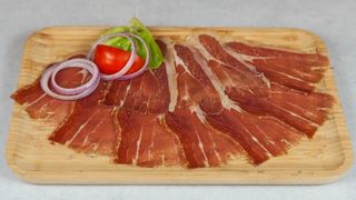 Podlovćenska pršuta