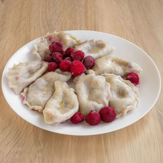 Pierogi z wiśniami
