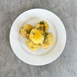 Картопля молода з маслом (120г)