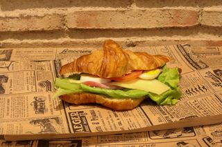 Croissant York Y Queso