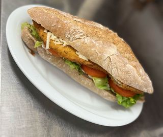 Bocadillo crujiente de pollo