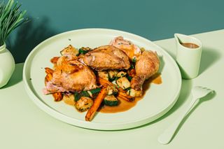 Juma de pui la cuptor cu legume