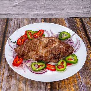 Свинска вратна пържола (200)