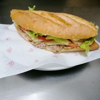 bocadillo de atún