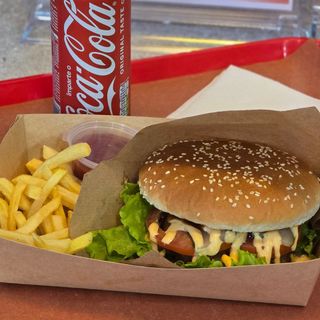 Гамбургер и картофель фри/ Hamburger & Fries