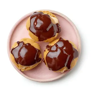 Profiteroles Con Chocolate Caliente