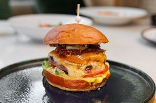 Чизбургер 2.0 (370г)