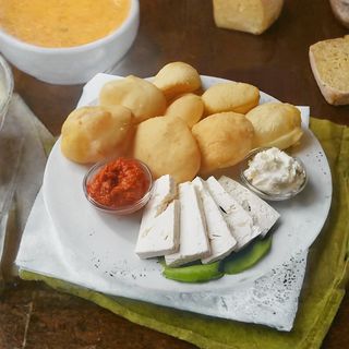 Uštipci sa kajmakom