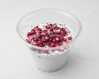 Vasito De Yogurt, Granada Y Chia