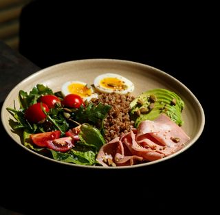 Сніданок з гречкою та мортаделою